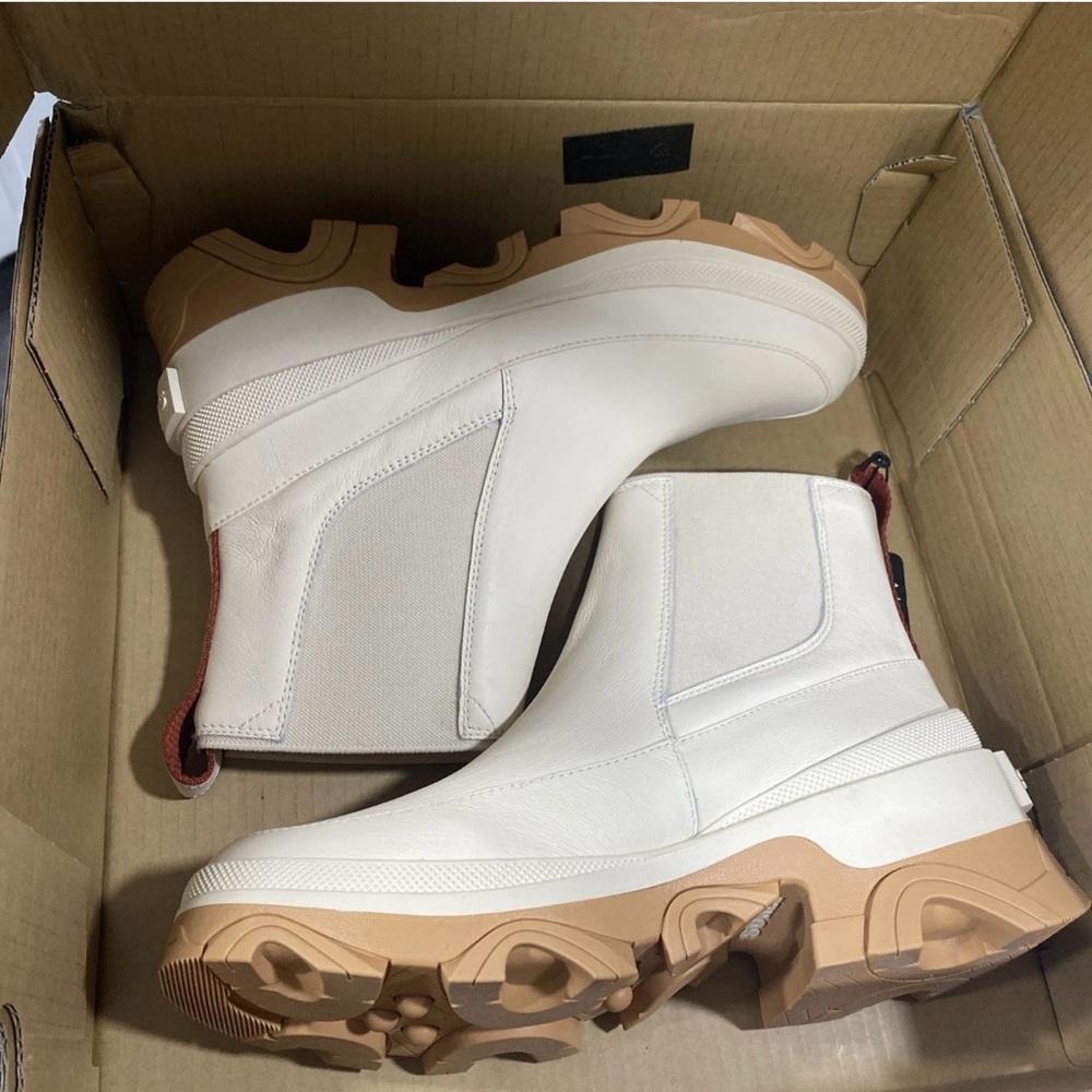 Sorel White and Tan Winter Boots with Athletic Design, BRAND NEW